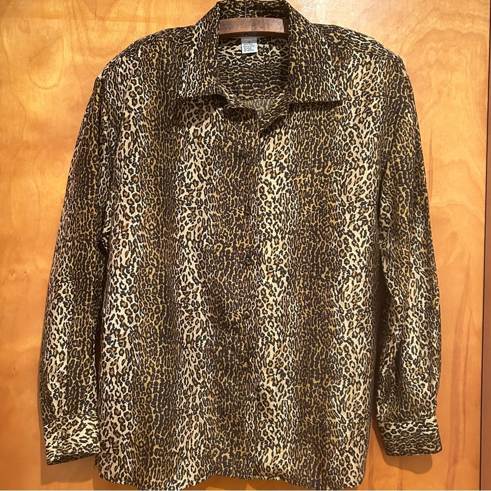 FY2 Button Down Shirt Size M Silk Animal Leopard Print Maximalist Edgy Glam‎